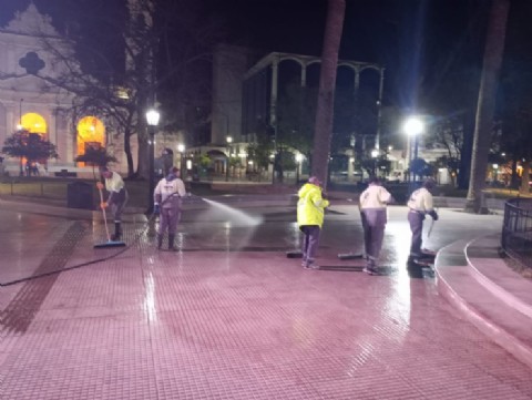 Se realizó un operativo de limpieza tras la procesión del Milagro