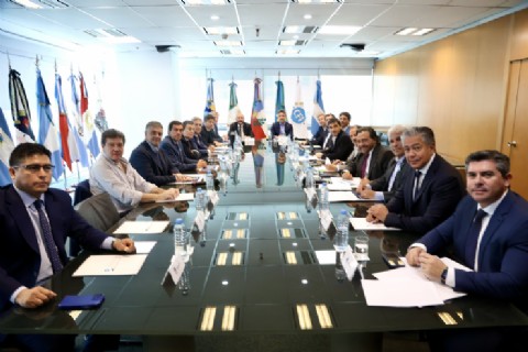Sáenz participó de la cumbre de gobernadores en el Consejo Federal de Inversiones