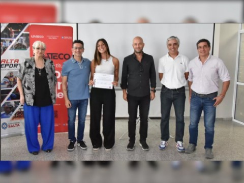VIDEO | UPATecO y Deportes entregaron certificados del curso de Formación a Entrenadores de Atletismo