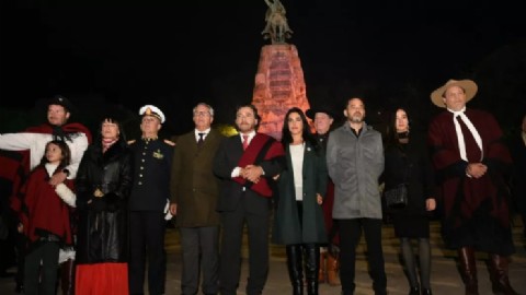 Sáenz encabezó la Guardia bajo las Estrellas, en conmemoración del paso a la inmortalidad de Güemes