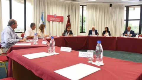 Sáenz con legisladores nacionales: defensa de recursos de Salta ante la reforma laboral y fondos para obras federales