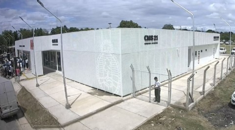 El gobernador inauguró un nuevo hospital en Orán