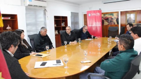 El Gobierno provincial intervino para abrir una nueva instancia para proveedores locales en proceso licitatorio minero