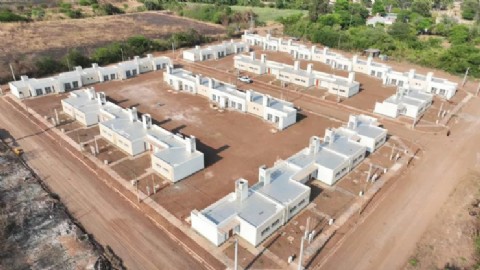 VIDEO | Sáenz entregó 40 viviendas que pudieron finalizarse con fondos provinciales, luego de ser paralizadas por Nación
