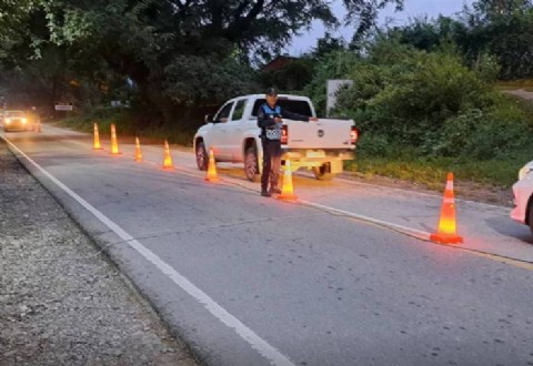 Más de 800 conductores infraccionados este fin de semana por incumplir las normativas viales