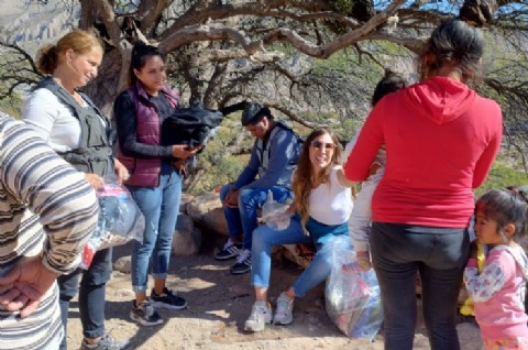 El operativo Salta Te Abriga inició su recorrido por los municipios de los Valles Calchaquíes