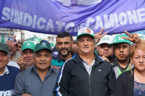 Teléfono descompuesto entre Guaymás y su hijo por un allanamiento en camioneros