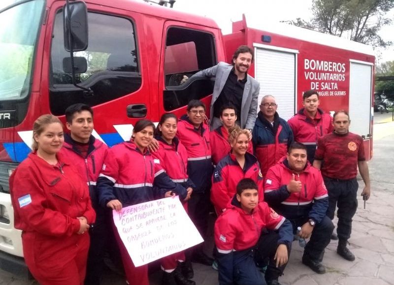 Bomberos Voluntarios también podrán emitir certificado para la habilitación de los comercios