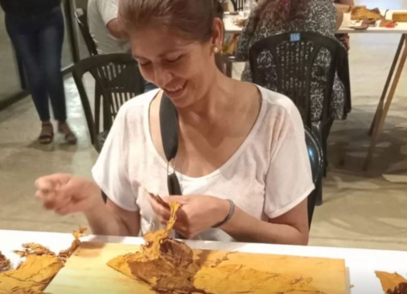 Avanzan en la creación de la primera cooperativa dedicada a la elaboración artesanal de puros