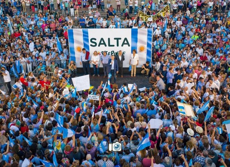 Multitudinaria convocatoria de Macri en Salta: "El kirchnerismo no va a volver"