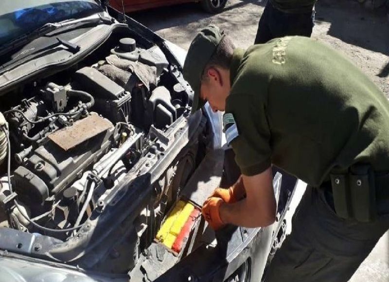 Cinco detenidos en Salta: transportaban más de 40 kilos de cocaína en dos vehículos