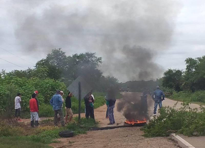 Desocupados de Tartagal cortan ruta y piden trabajo