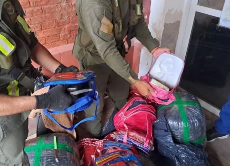 Detienen a dos personas que trasladaban desde Salta más de 60 kilos de cocaína