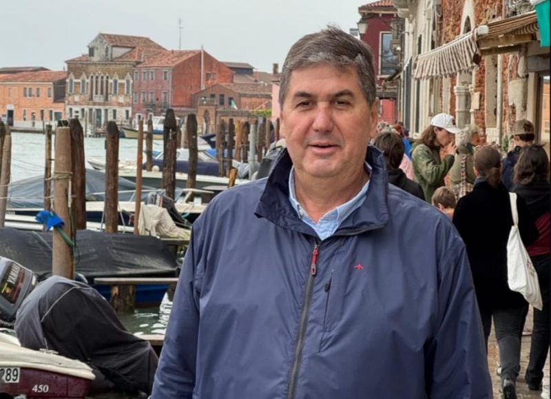 VIDEO | Orden puertas afuera, caos en casa: López entre la campaña y la incoherencia