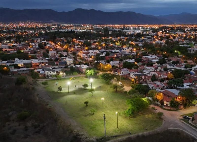 Luz y color en el sur salteño: la Municipalidad renovó la plaza del barrio Timoteo II con obras integrales