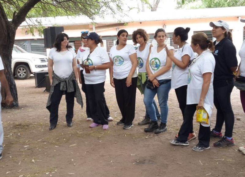 Realizan una campaña para concientizar y limpiar el Dique Cabra Corral