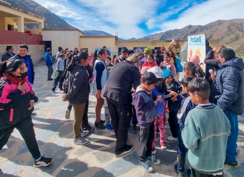 Realizan control integral de salud en niños escolarizados de toda la provincia