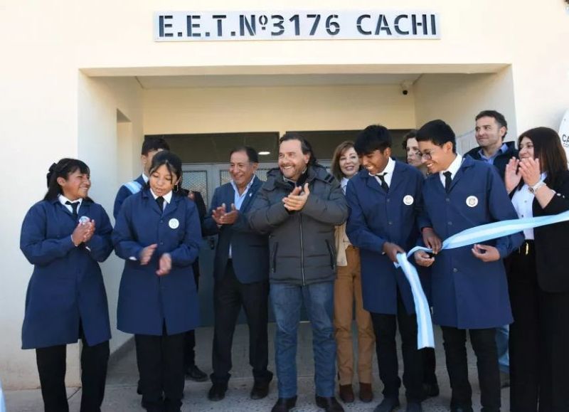 VIDEO | El Gobierno provincial inauguró la primera escuela técnica de Cachi