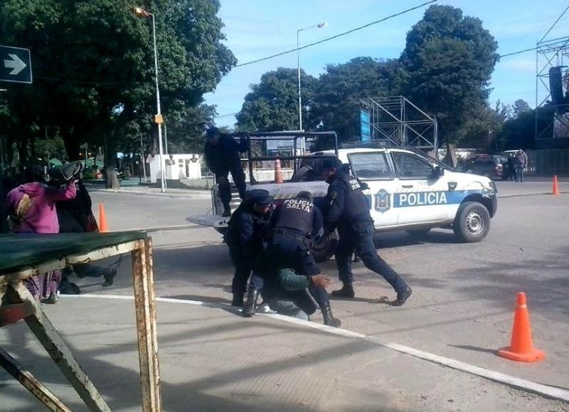 La Policía reprimió a wichis en el marco del aniversario de Tartagal